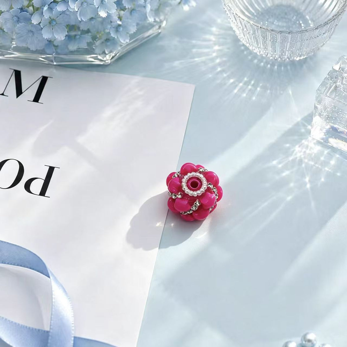 Heavy weight jelly-colored diamond-studded flower-shaped bead string. Suitable for stringing pens, mobile phone chains, keychains, DIY accessories.